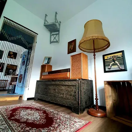 *ferienwohnung Kunsthaus Apartamento Krummhörn